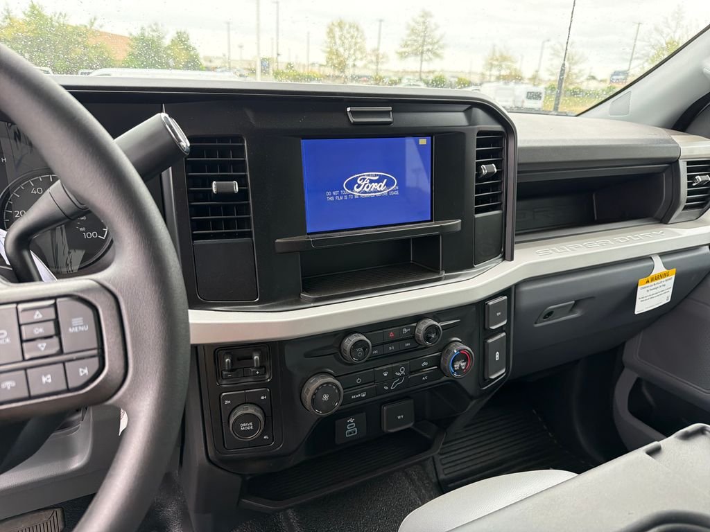 New 2026 Oxford White Ford F-350® XL image 18