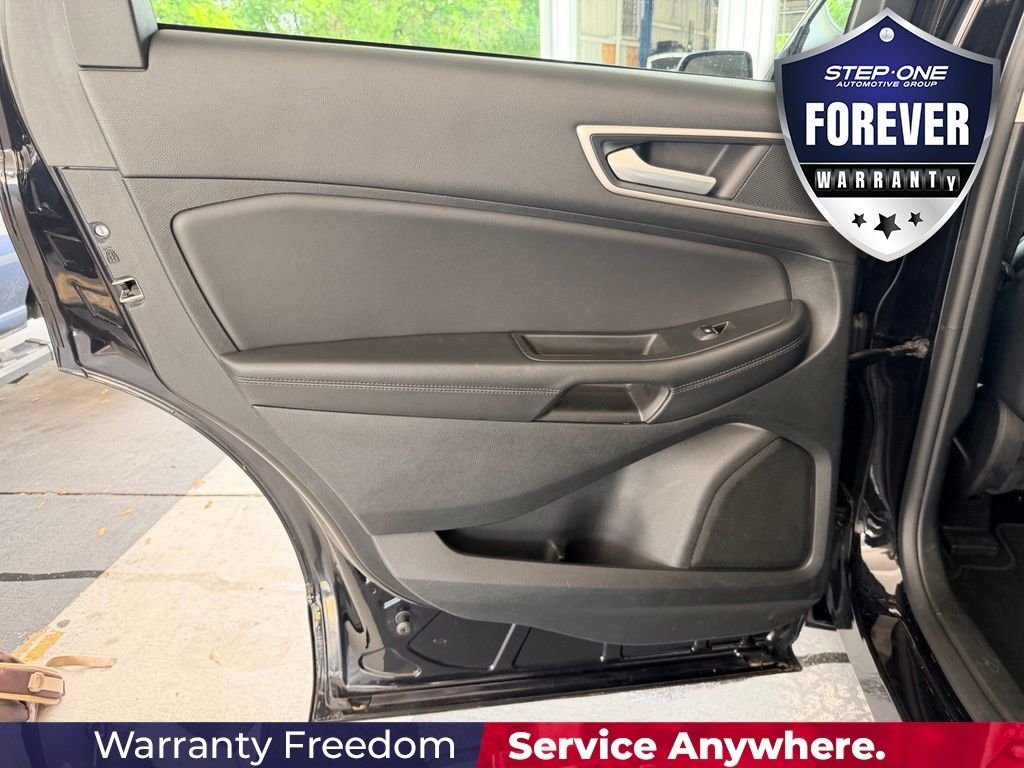 Used 2024 Black Ford SEL image 28