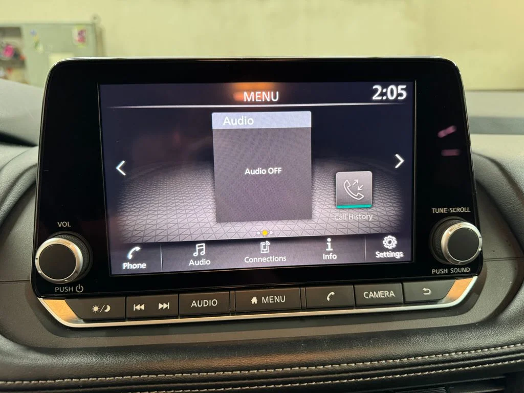 Used 2024 Gray Nissan S image 21