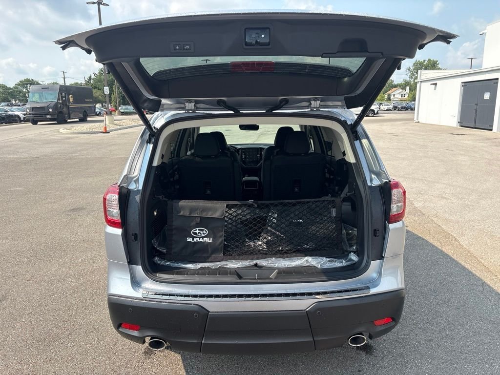 New 2026 ICE SILVER METALLIC Subaru Premium 7-Passenger image 8