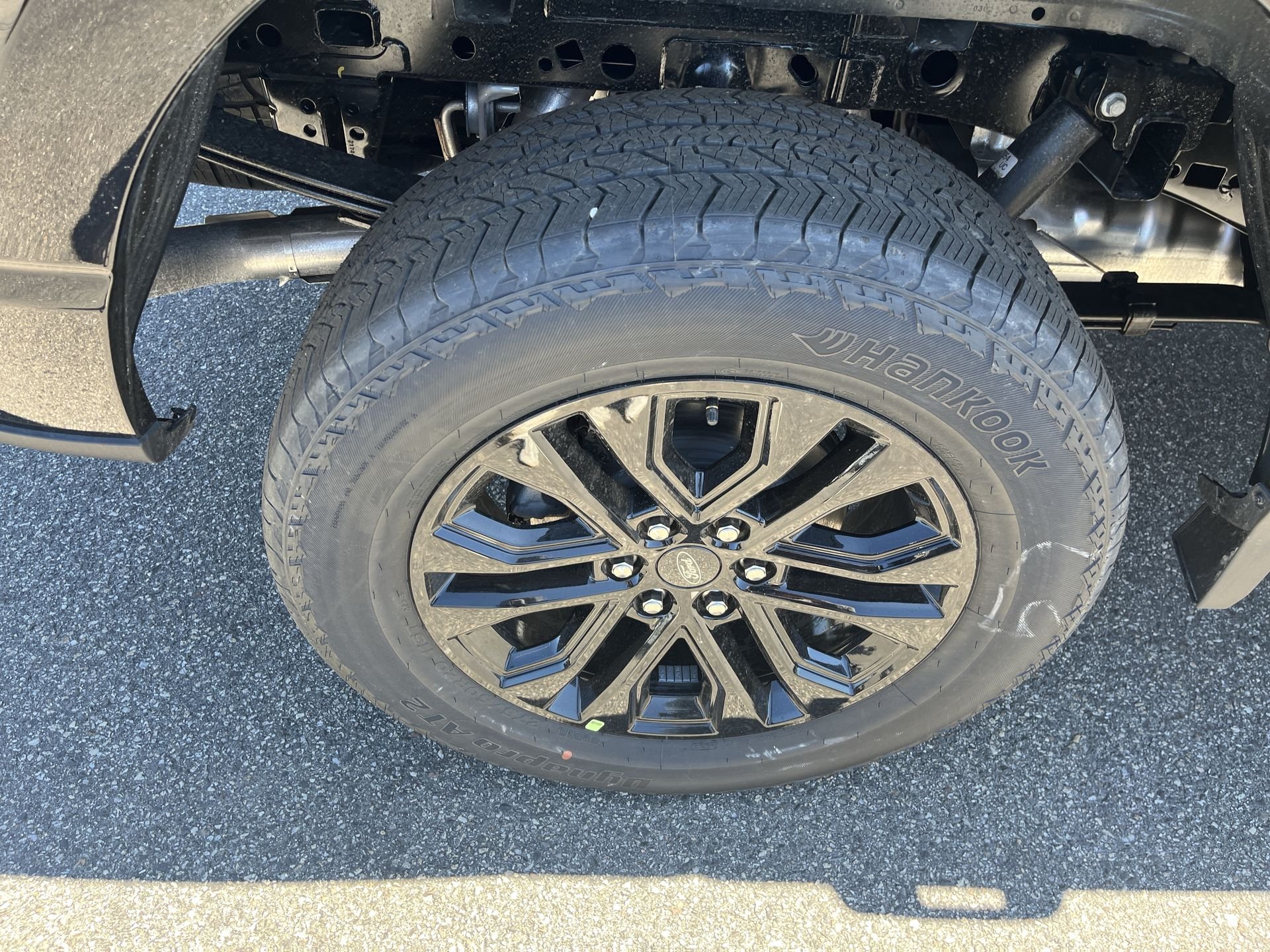 New 2026 Agate Black Metallic Ford XLT image 2