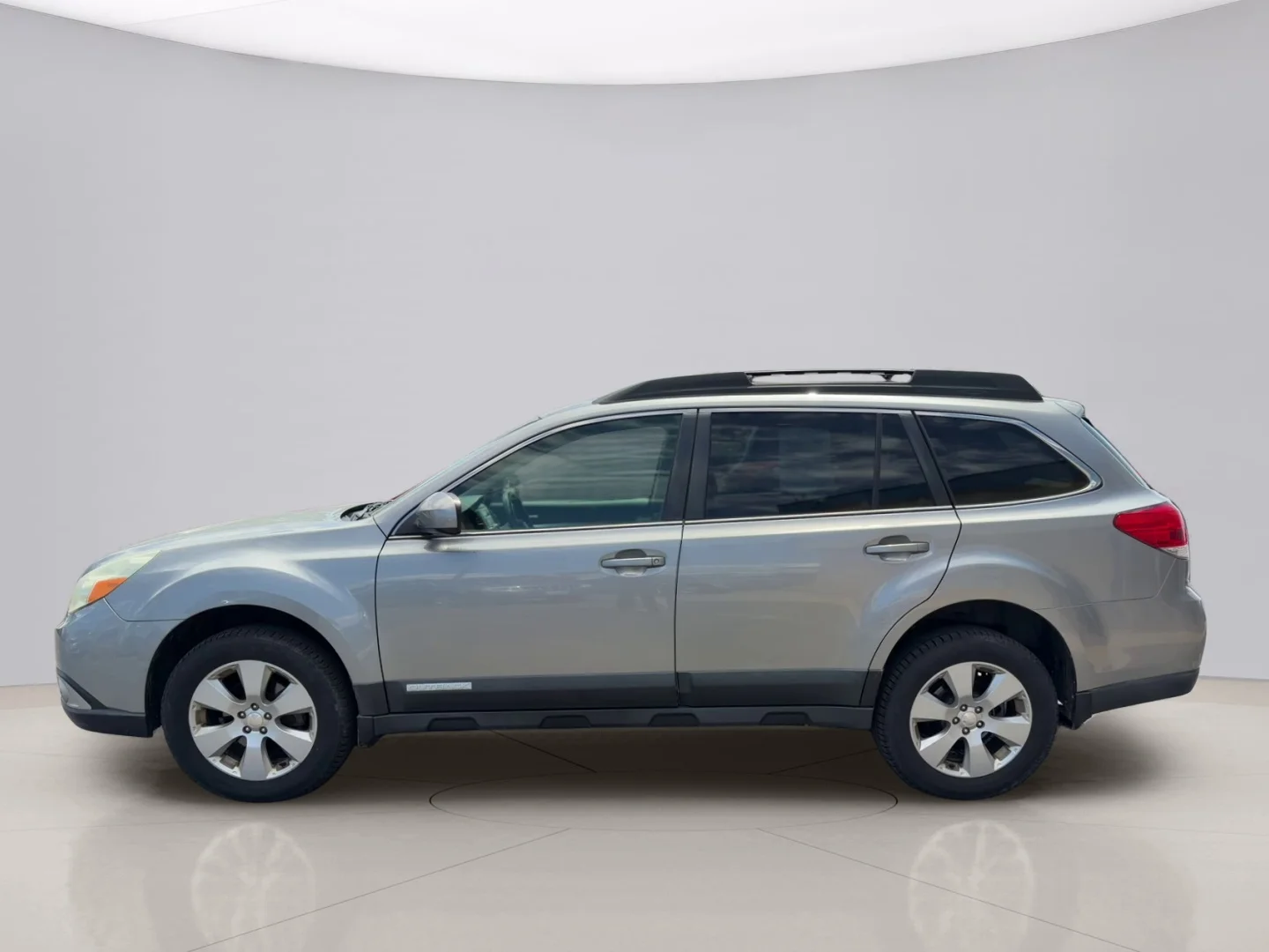 Used 2011 Silver Subaru 2.5I PREM image 8