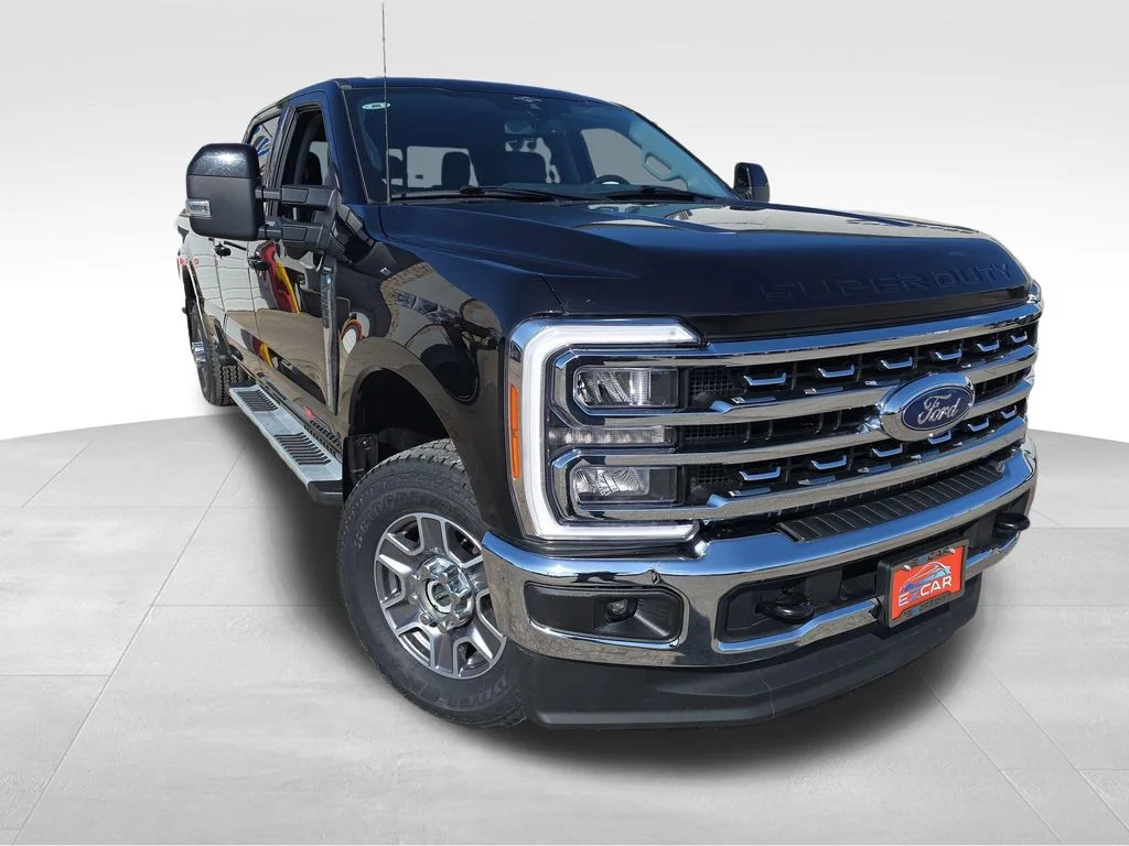 Used 2023 Agate Black Metallic Ford Lariat image 10