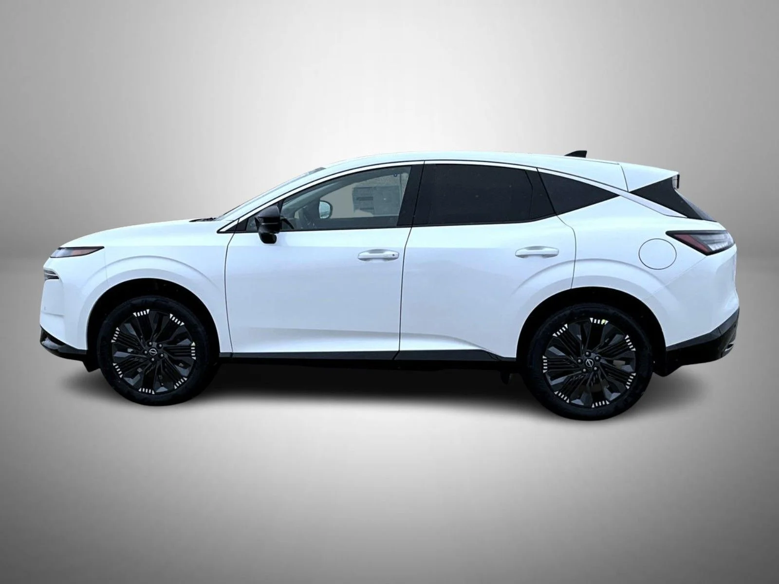 New 2026 White Nissan Platinum image 8