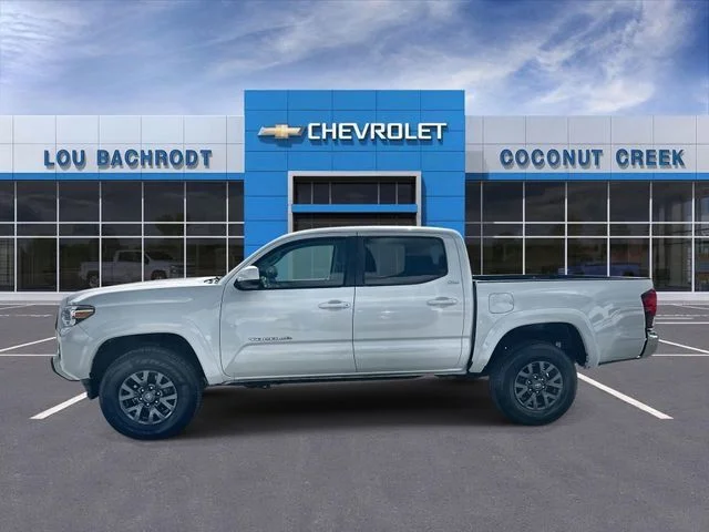 Used 2023 White Toyota SR5 image 16