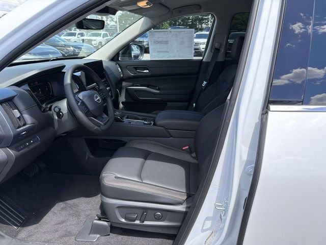 New 2026 Everest White Pearl TriCoat Nissan SL image 14