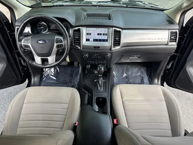 Used 2020 Black Ford XLT image 9