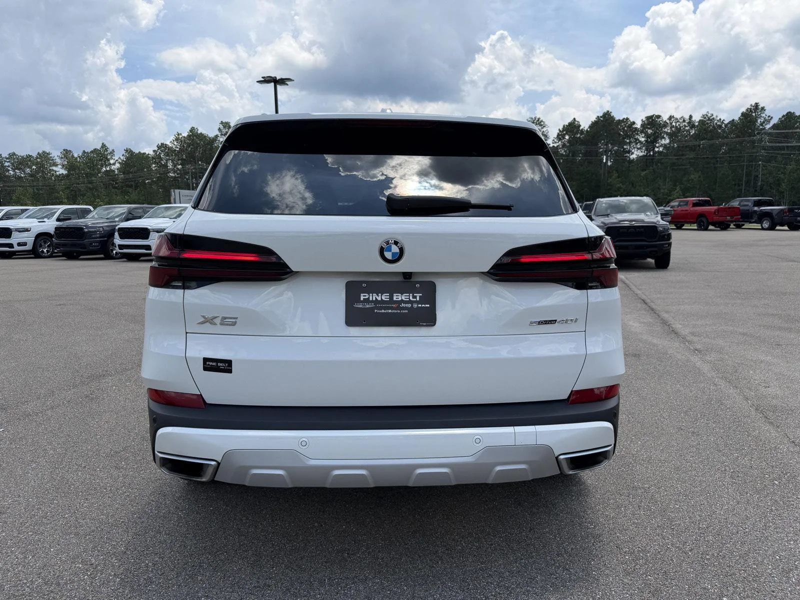 Used 2026 WHITE BMW sDrive40i image 5