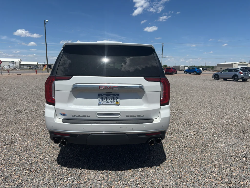 Used 2021 White GMC Denali image 5