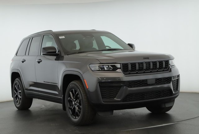 2026 Jeep Grand Cherokee Laredo Altitude 4x4