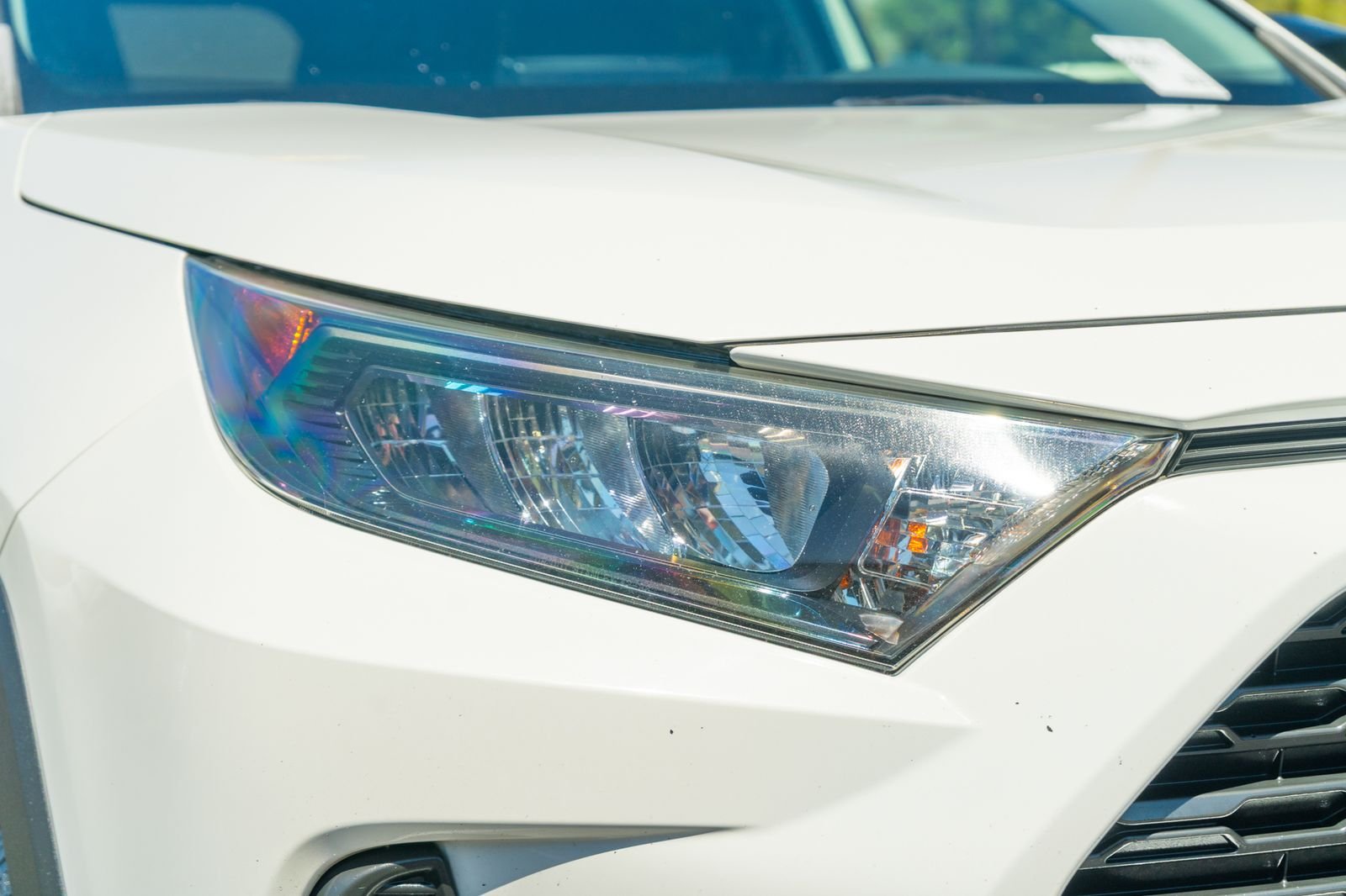 Used 2020 Super White Toyota LE image 16