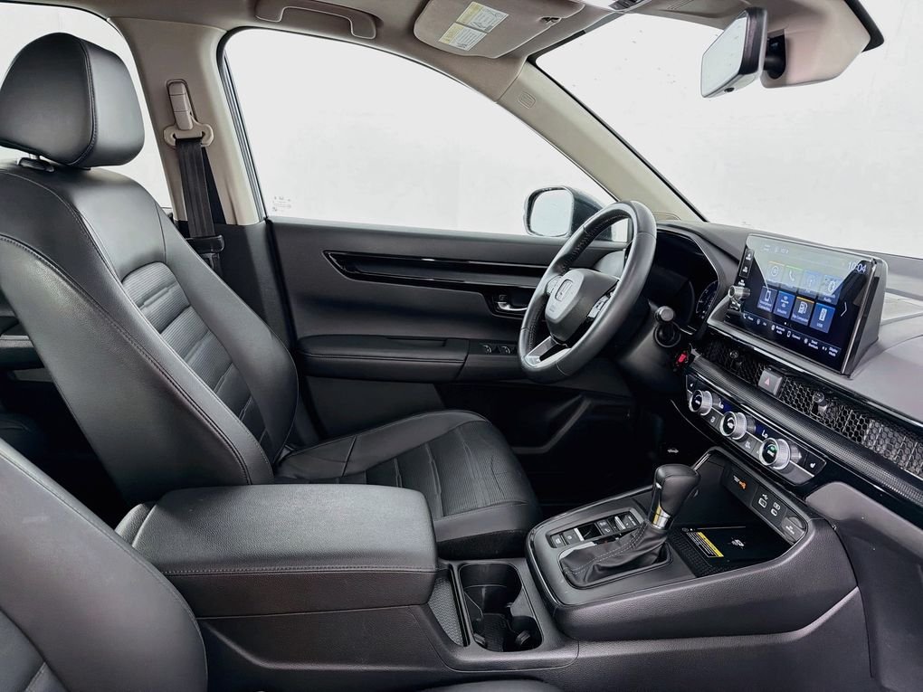 Used 2024  Honda EX-L image 32