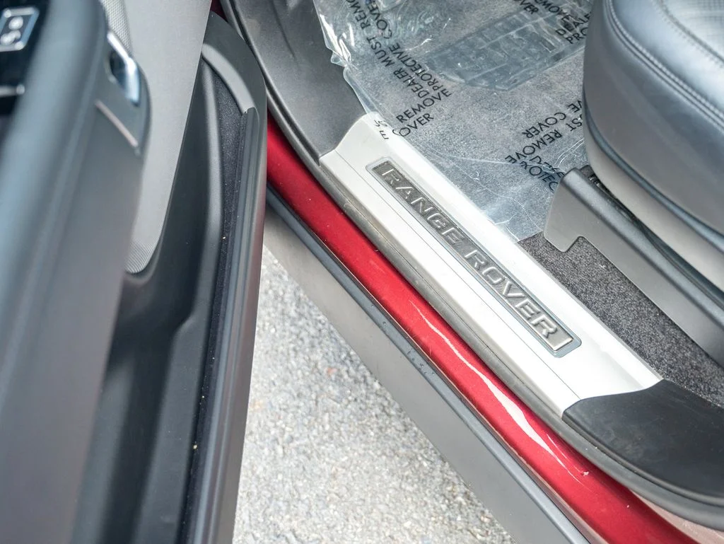 Used 2020 Red Land Rover HSE image 17