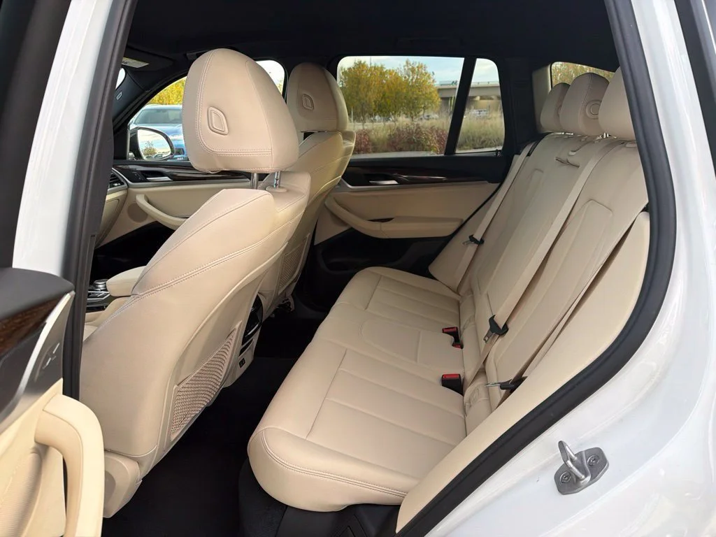 Used 2021 Alpine White BMW xDrive30e image 11