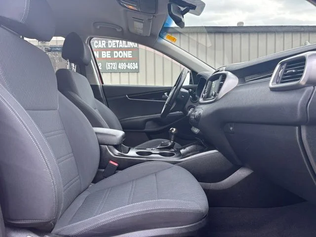 Used 2018 Red Kia LX image 12