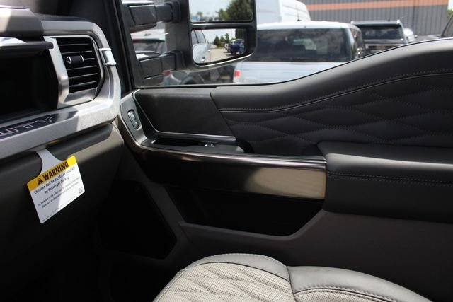 New 2026 Glacier Gray Metallic Tri-Coat Ford Platinum image 21