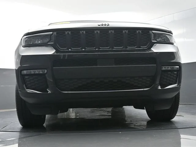 Used 2024 Black Jeep Limited image 34