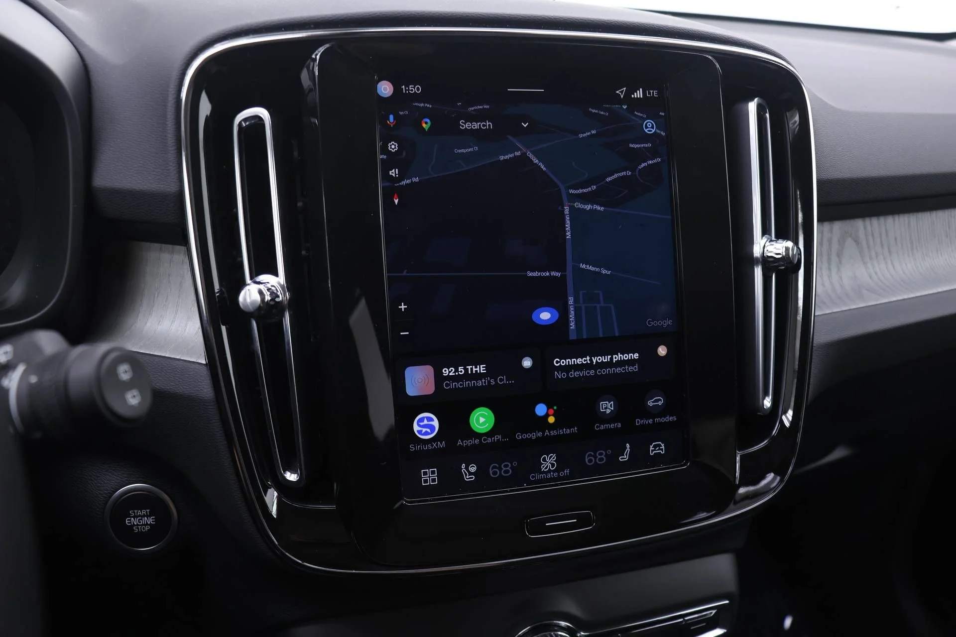 2026 Volvo XC40 Plus - Photo 12