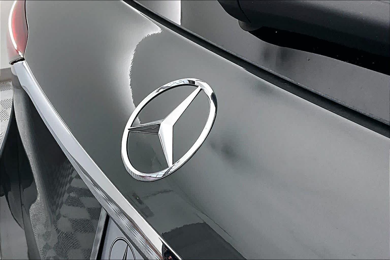 New 2026 MANUFAKTUR Silicon Grey Mercedes-Benz GLE 450 image 22