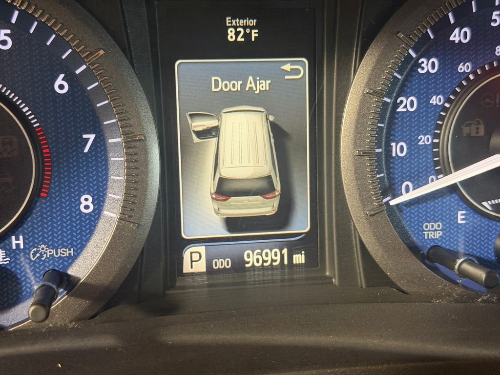 Used 2015 Gray Toyota XLE image 18