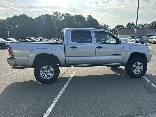 Used 2007  Toyota Base image 4