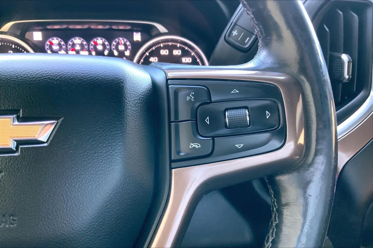 Used 2021 Summit White Chevrolet High Country image 25