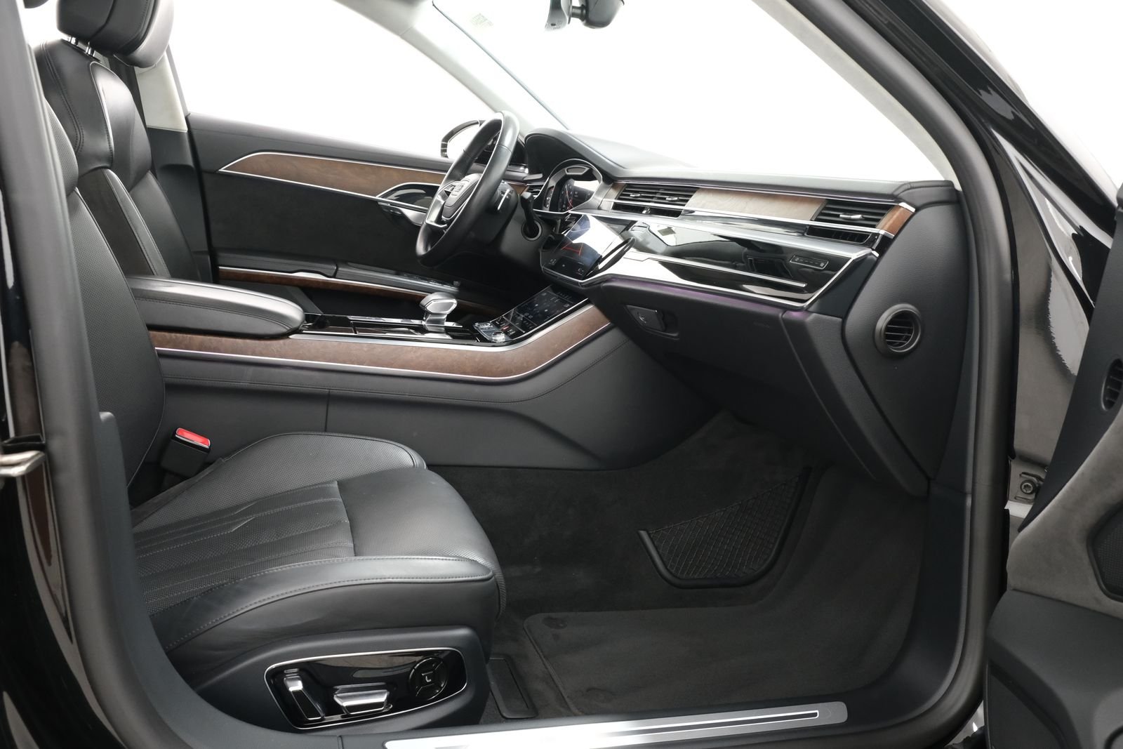 Used 2021 Black Metallic Audi 4.0 image 41