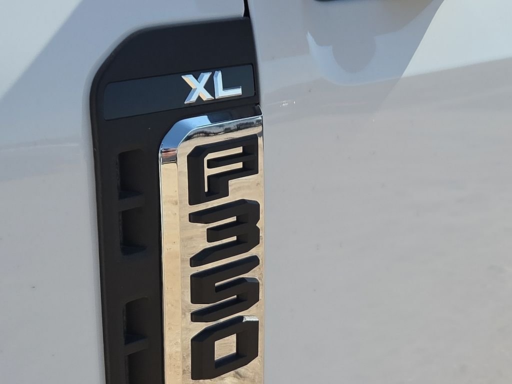 New 2026 Oxford White Ford F-350® XL image 14