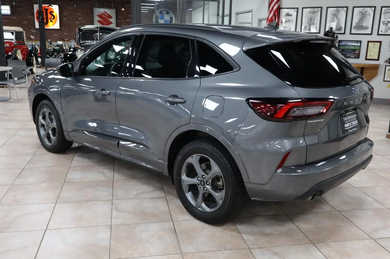 Used 2024 Carbonized Gray Ford ST-Line image 4
