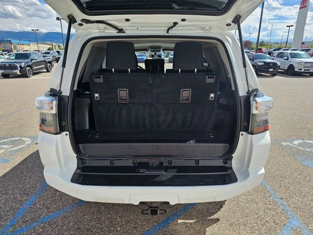 Used 2018 Super White Toyota SR5 image 7