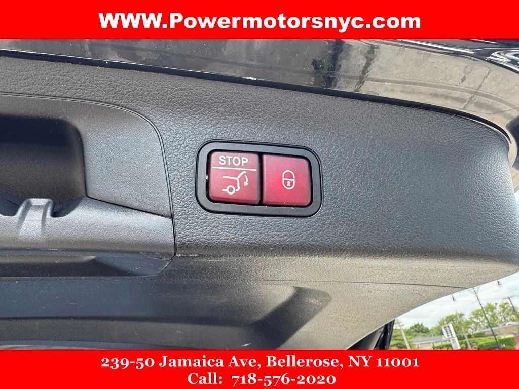 Used 2020 Black Mercedes-Benz GLS 580 image 32
