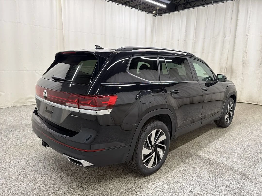 New 2026 Deep Black Pearl Volkswagen 2.0T SE w/Technology image 8