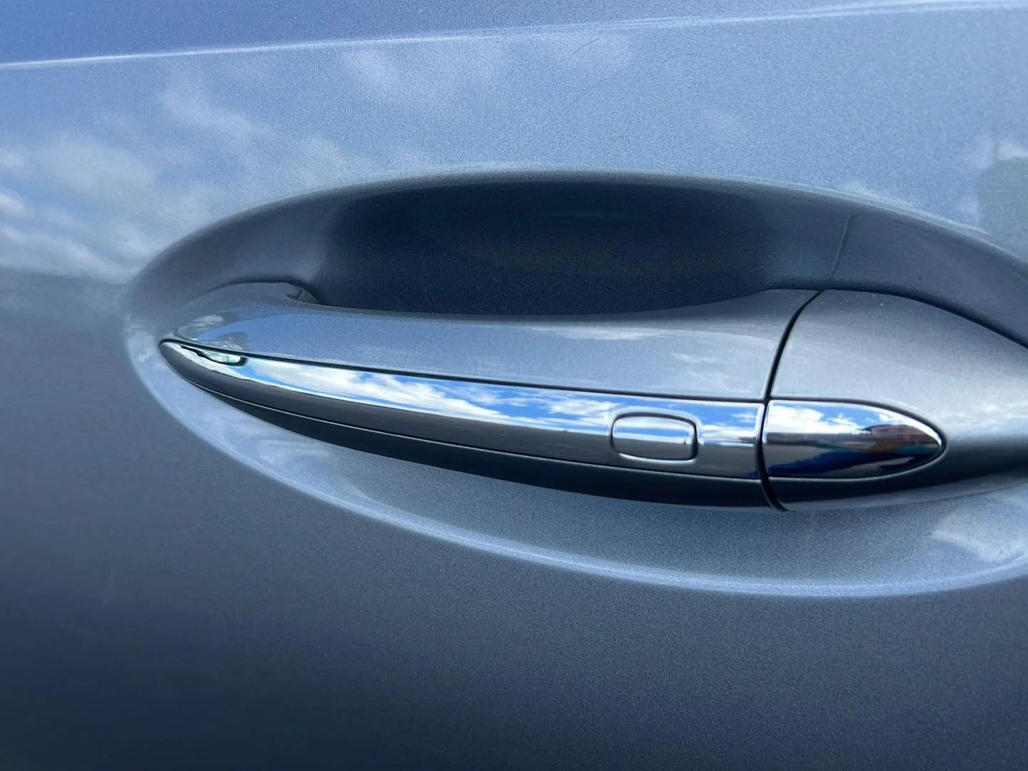 Used 2025 Moonstone Gray Metallic Buick Preferred image 9
