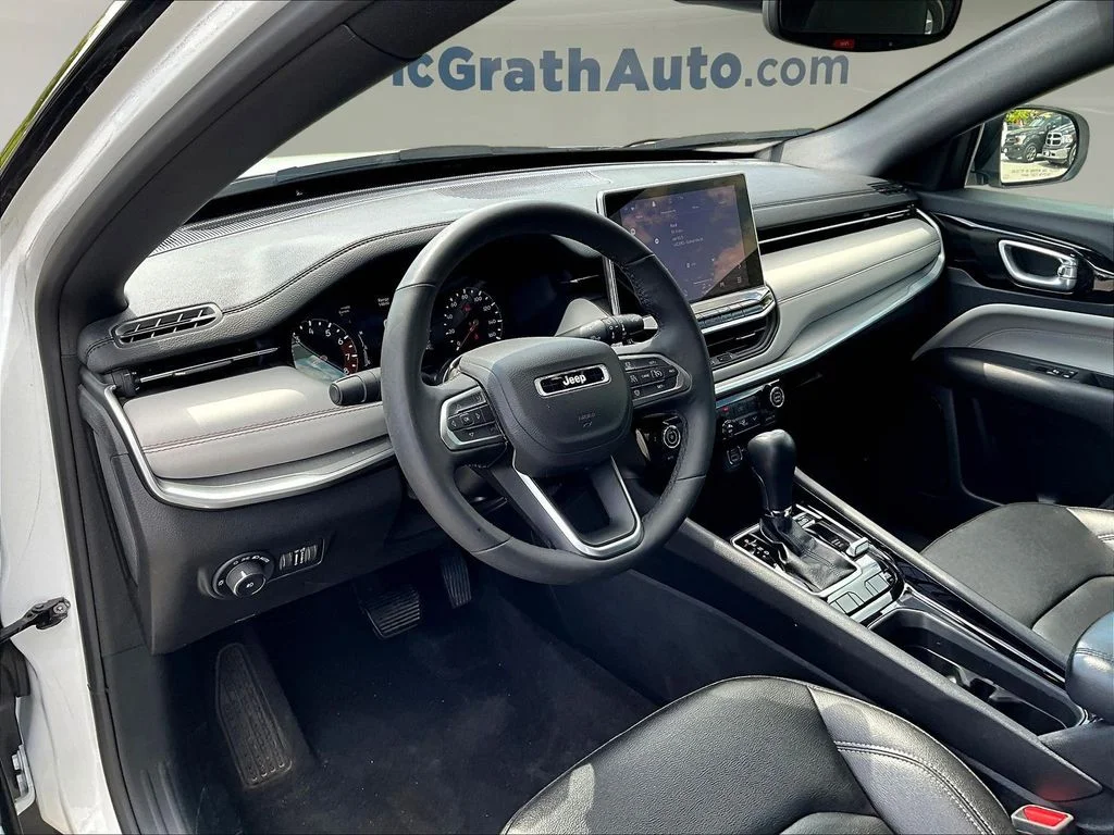 Certified Used 2025 White Jeep Limited image 20