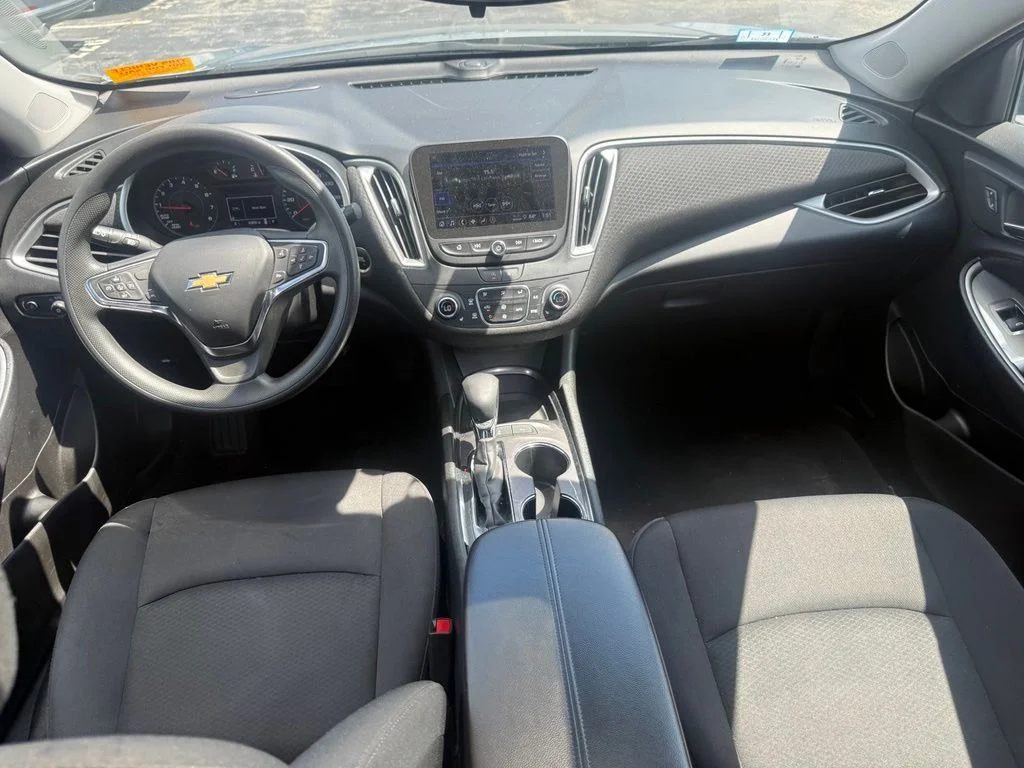 Used 2024 Gray Chevrolet LT image 39