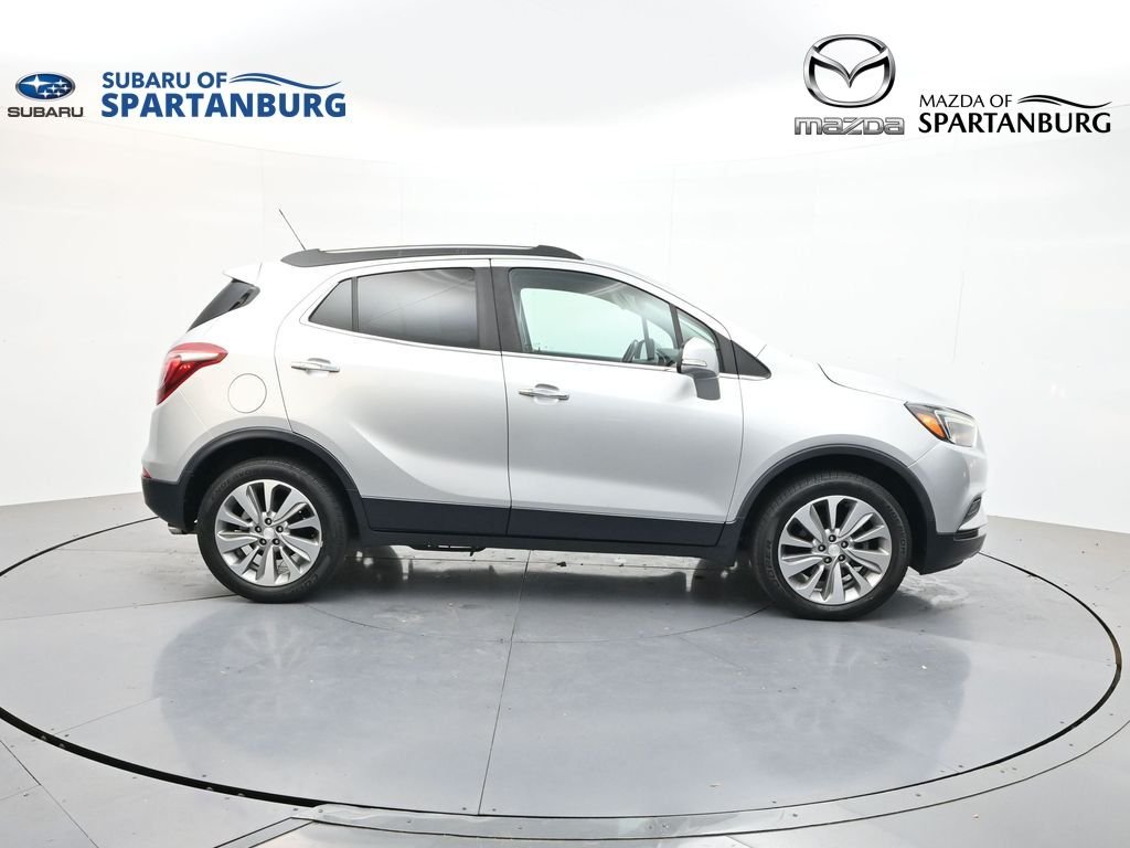 Used 2018 Silver Buick Preferred image 9