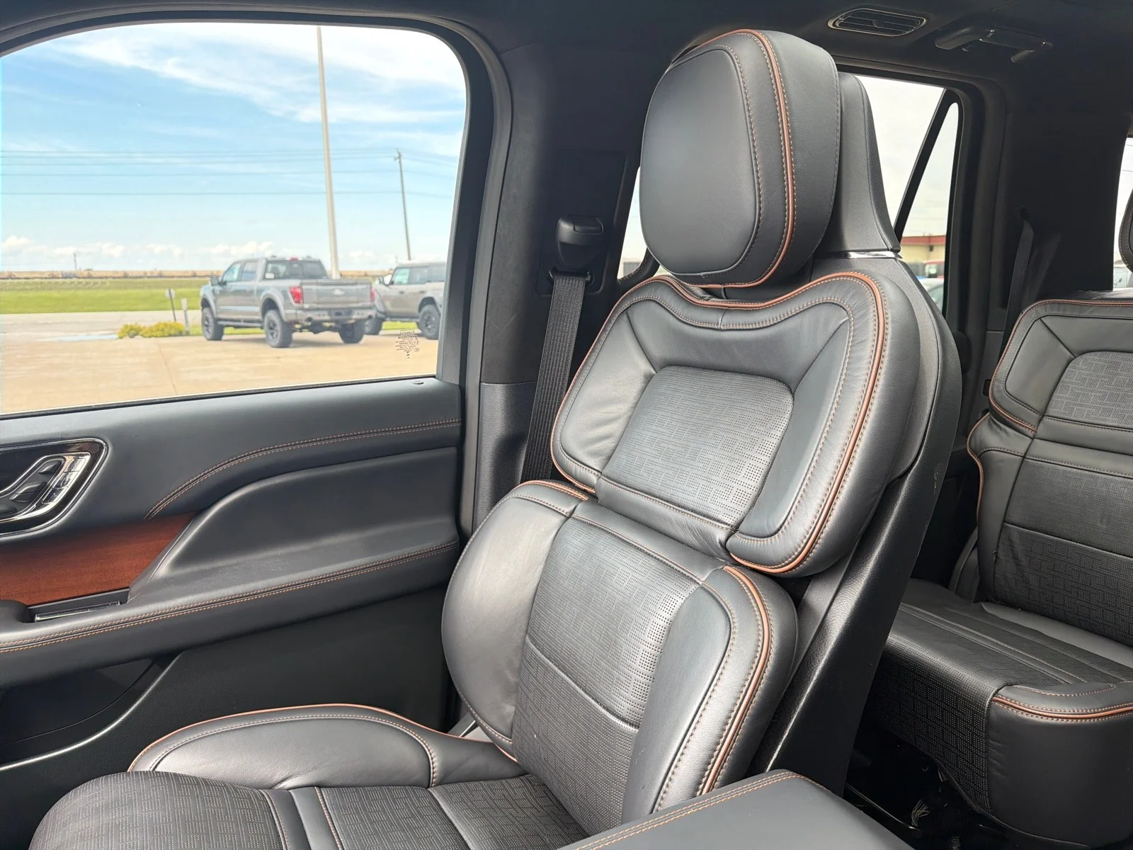 Used 2024 Metallic Lincoln Black Label image 22