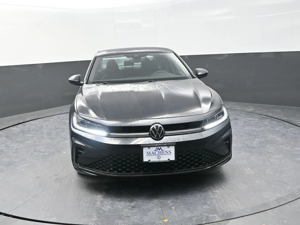 New 2026  Volkswagen 1.5T Sport image 2