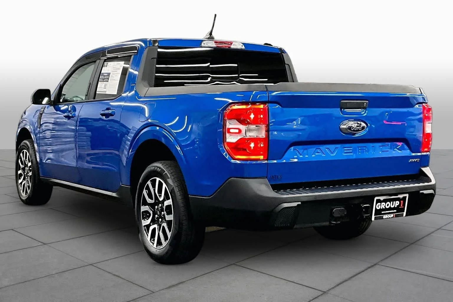 Used 2022 Velocity Blue Metallic Ford Lariat image 11