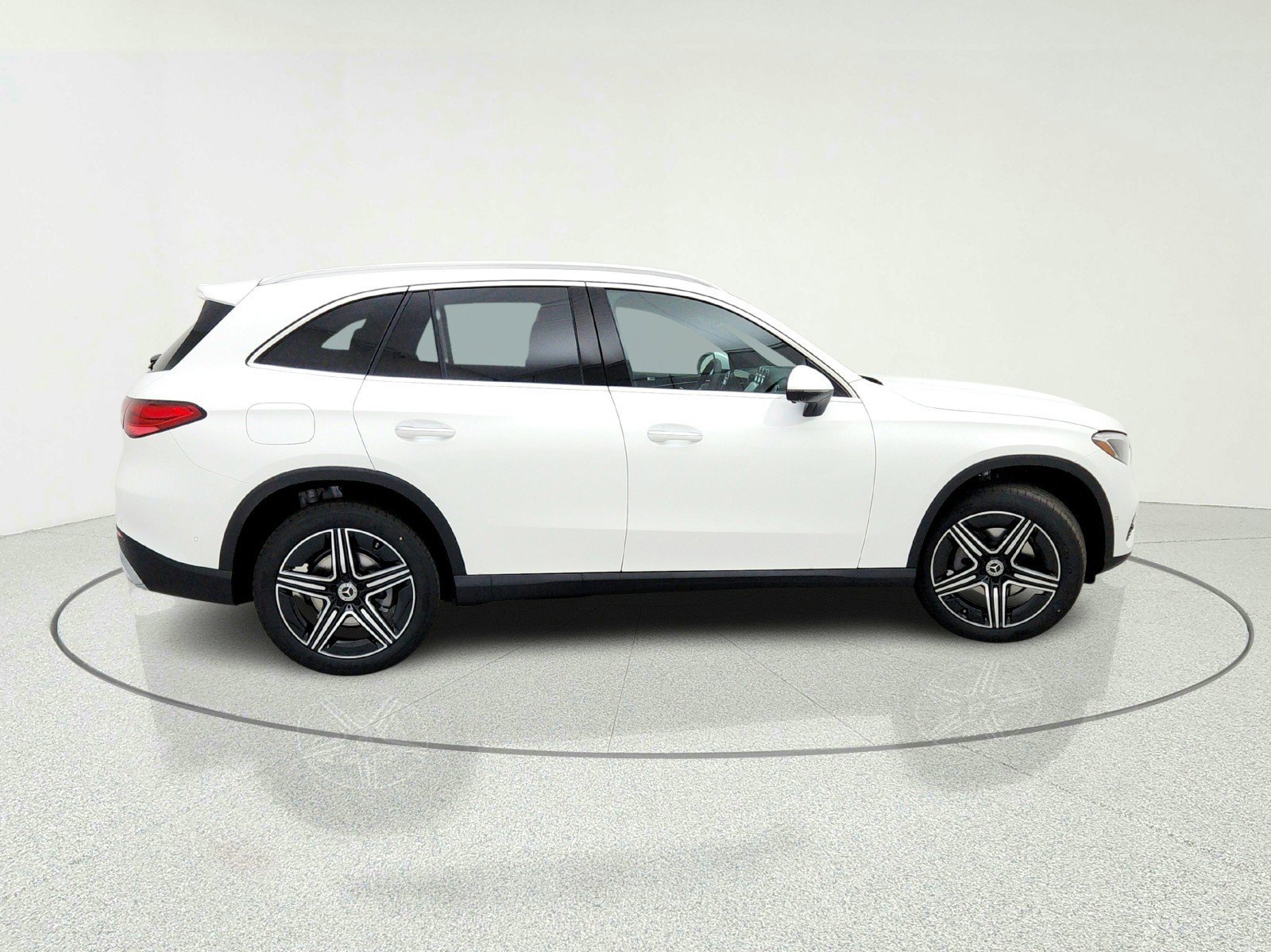 New 2026 Polar White Mercedes-Benz GLC 300 SUV image 28