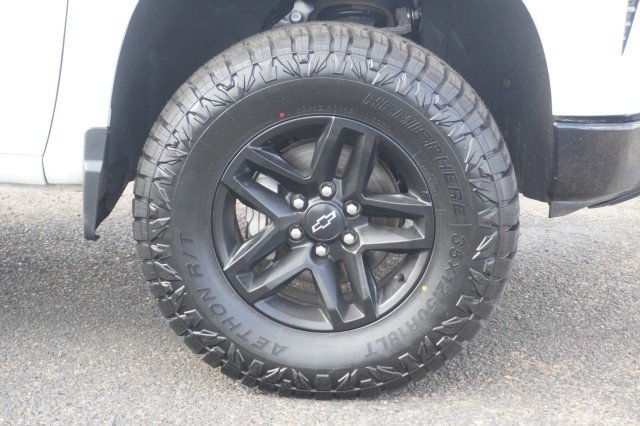 Used 2023  Chevrolet LT Trail Boss image 5