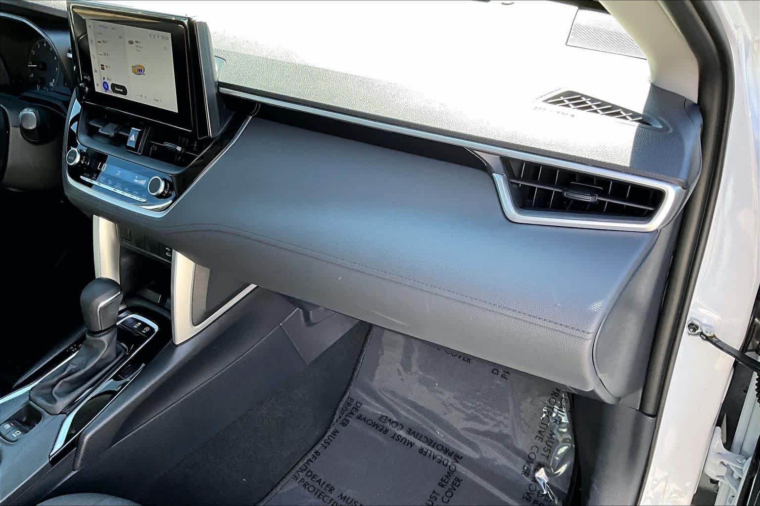 Used 2024 Wind Chill Pearl Toyota LE image 17