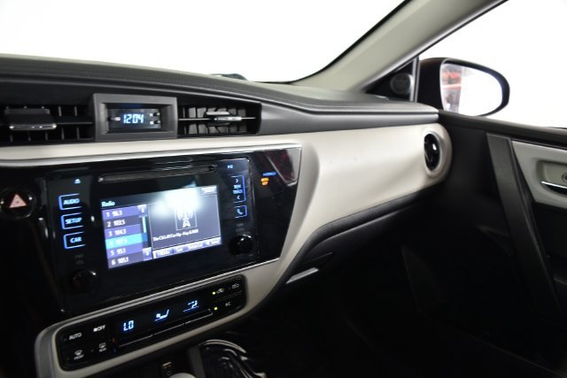 2019 Toyota Corolla LE - Photo 24