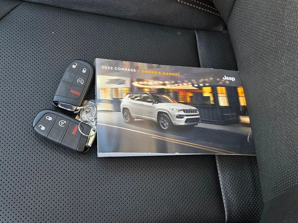 Used 2023 White Jeep Limited image 11