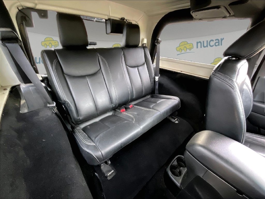 Used 2017 Granite Crystal Metallic Clearcoat Jeep Sahara image 15