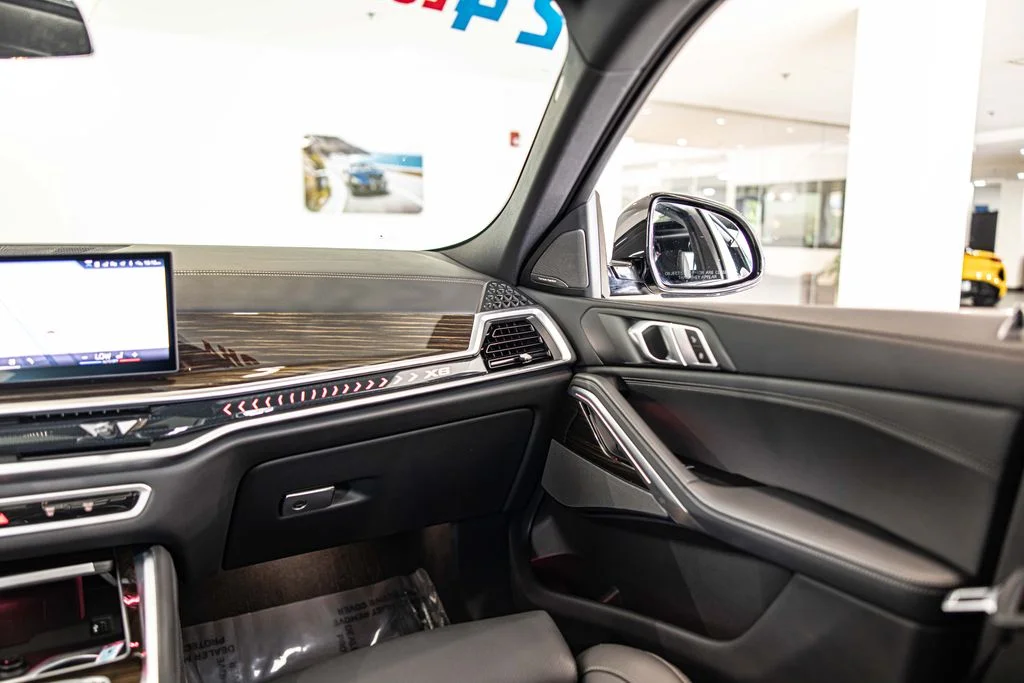 Used 2024 White BMW xDrive40i image 39