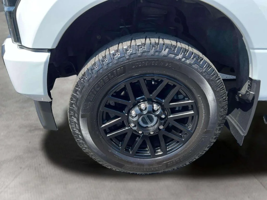 Used 2021 White Ford Lariat image 7