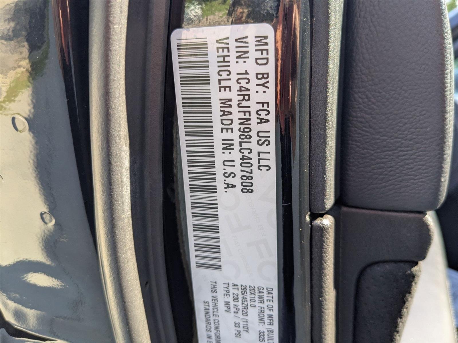 Used 2020 Granite Crystal Metallic Clearcoat Jeep Trackhawk image 37