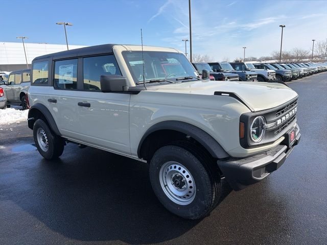 2025 Ford Bronco Base 4x4's photo