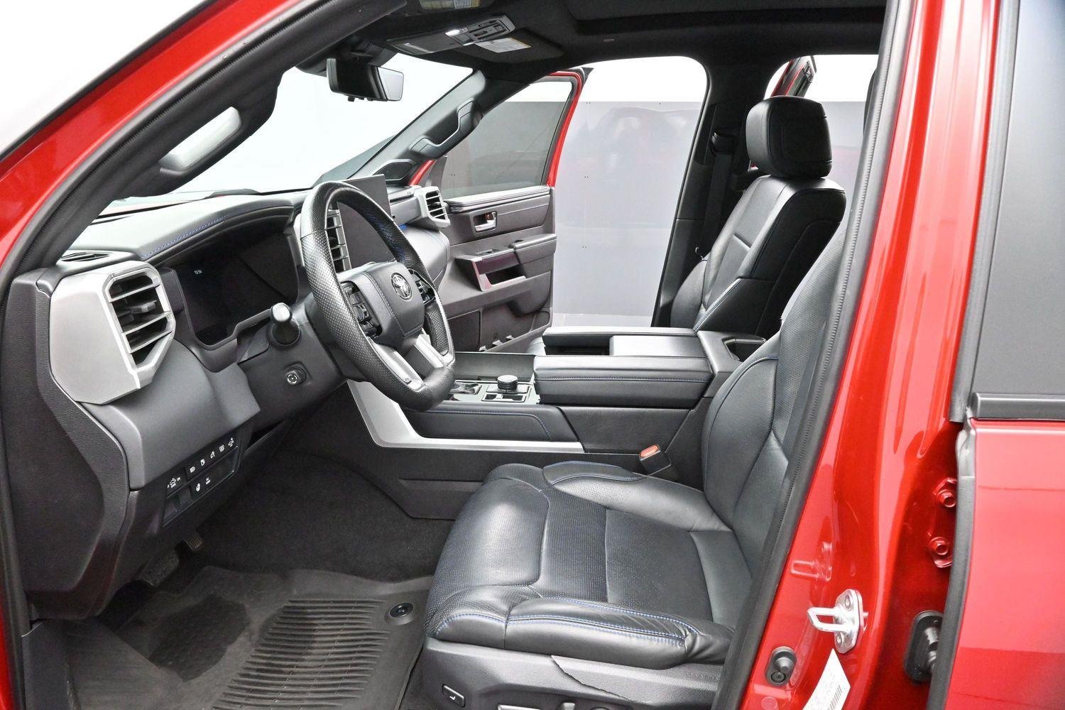 Used 2024  Toyota Platinum Hybrid image 12